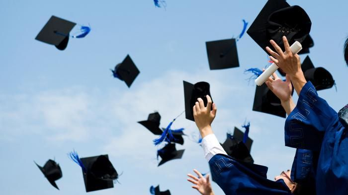 Ilustrasi wisuda mahasiswa